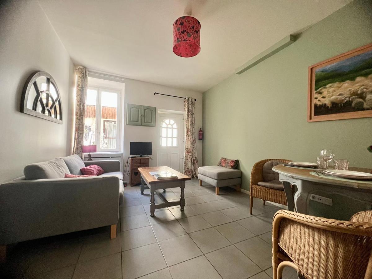 La Courette - T2 Plus Parking Gratuit Nimes Exterior foto